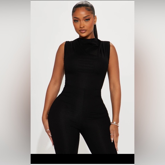 Brand New Fashion Nova Jumpsuit - Picture 2 of 3